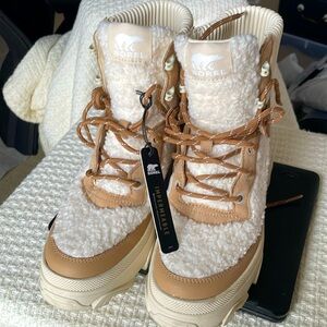 Sorel Brex waterproof leather & faux Shearling snow boots size 6.5
